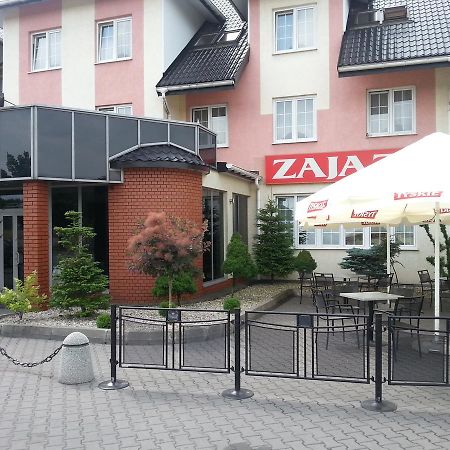 Max Na Terenie Stacji Mol Hotel ราดซีมิน ภายนอก รูปภาพ
